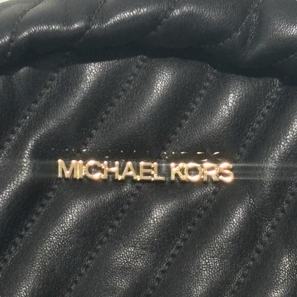 Michael Kors ERIN Black Quilted Backpack - Picture 3 of 8